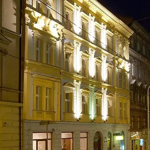 Patio Hotel Praga